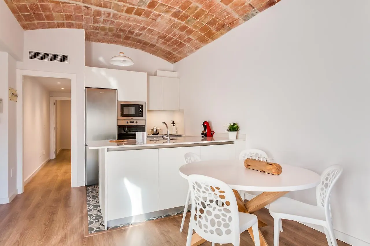 Flateli Girona City Center 2 0*,